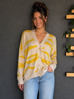 Cabi Roar Cardigan XS Oversized Yellow Abstract Print Button Front